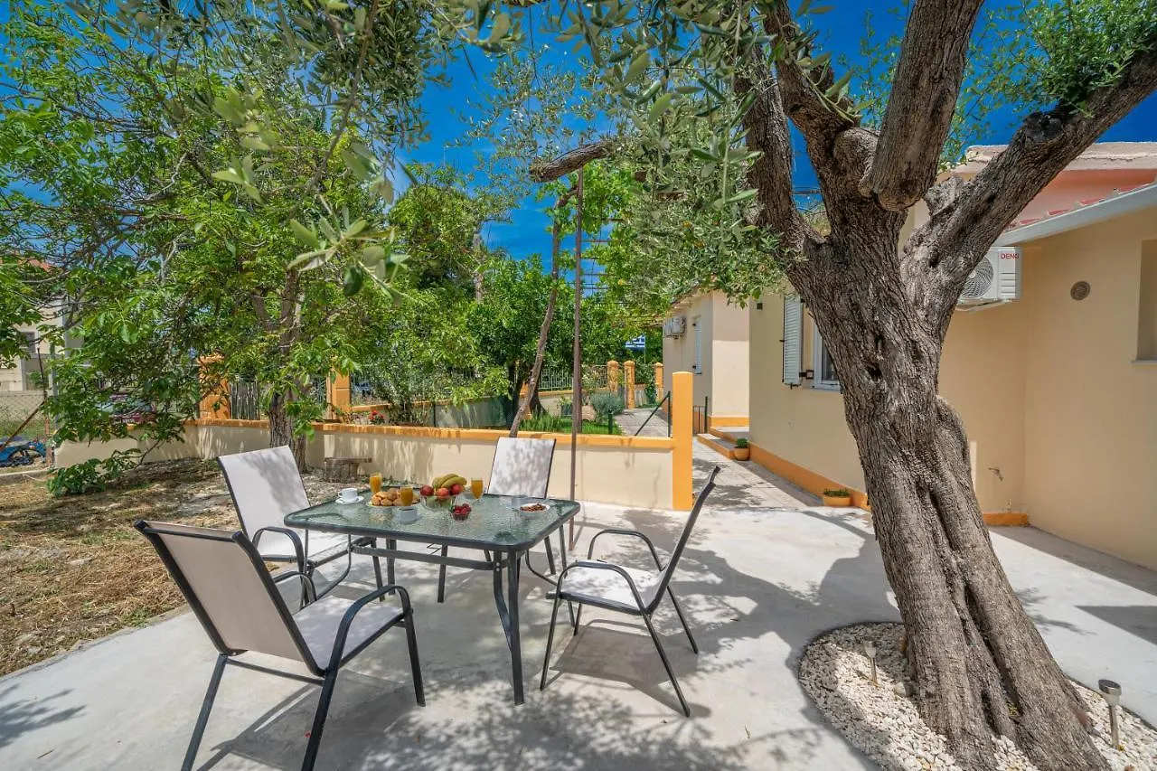 Ira'S House Villa Sami